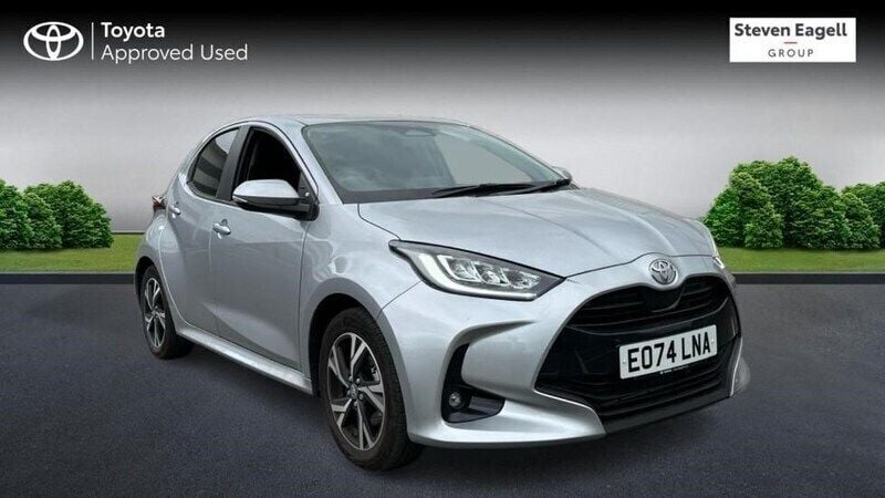 Silver New 2024 Toyota Yaris Hybrid Design Hatchback | £21,393 (Expensive) - Image 1/4