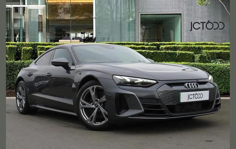 Used Audi e-tron GT quattro Comfort 384 kW (523 HP) 2022 Grey Sedan