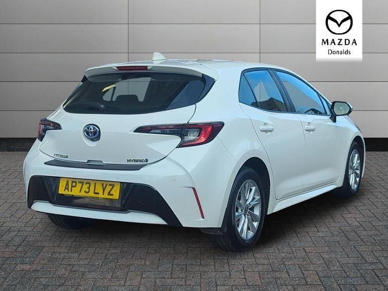 Used Toyota Corolla 2023 White Hatchback