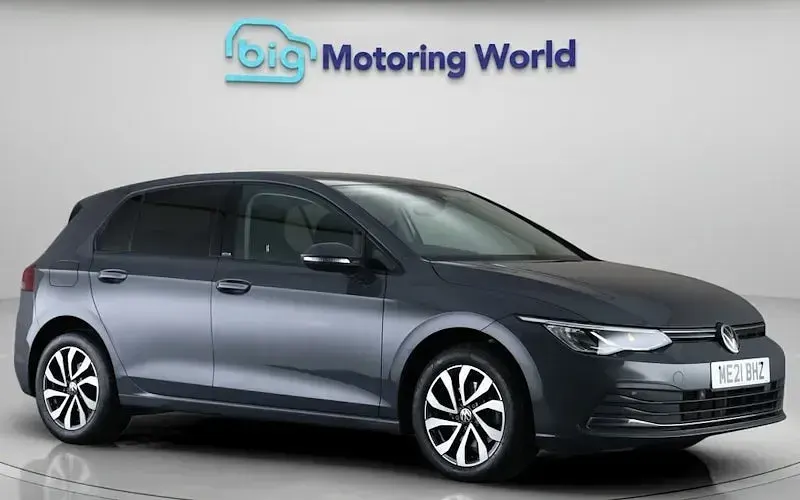 Used VW Golf VII Active 110 HP (80 kW) 2021 Hatchback