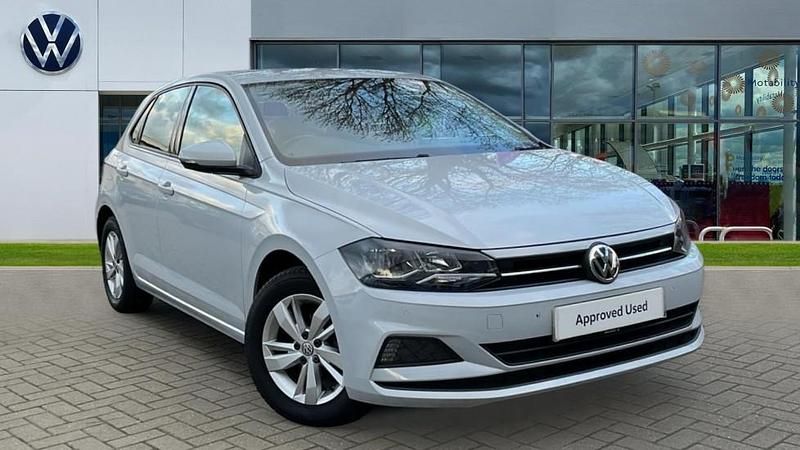 Used VW Polo SE 80 HP (58 kW) 2020 White silver metallic Hatchback