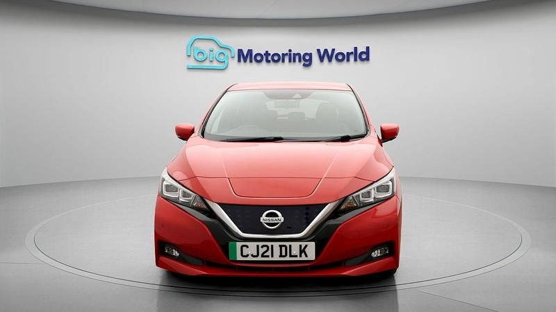 Used Nissan Leaf Tekna 110 kW (150 HP) 2021 Red Hatchback
