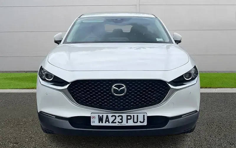 Używany Mazda CX-30 122 KM (89 kW) 2023 Biały SUV