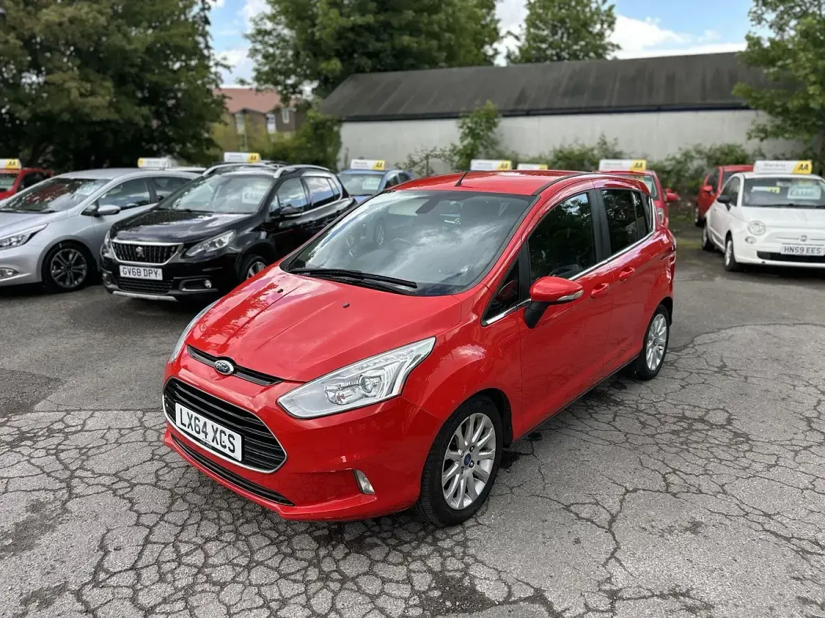 Used Ford B-MAX Titanium 2014 Red MPV