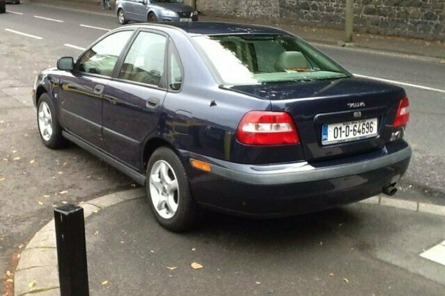 Used 2001 Volvo S40 Sedan | £950 - Image 1/4