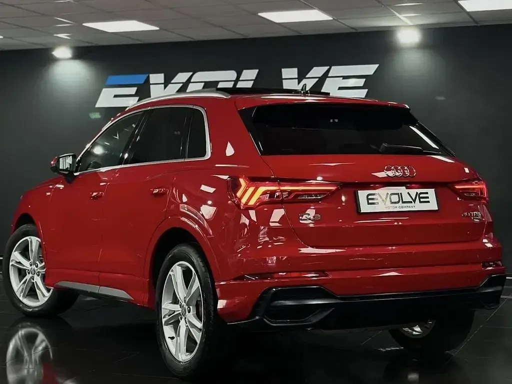 Used Audi Q3 S-Line 190 HP (139 kW) 2019 Red SUV