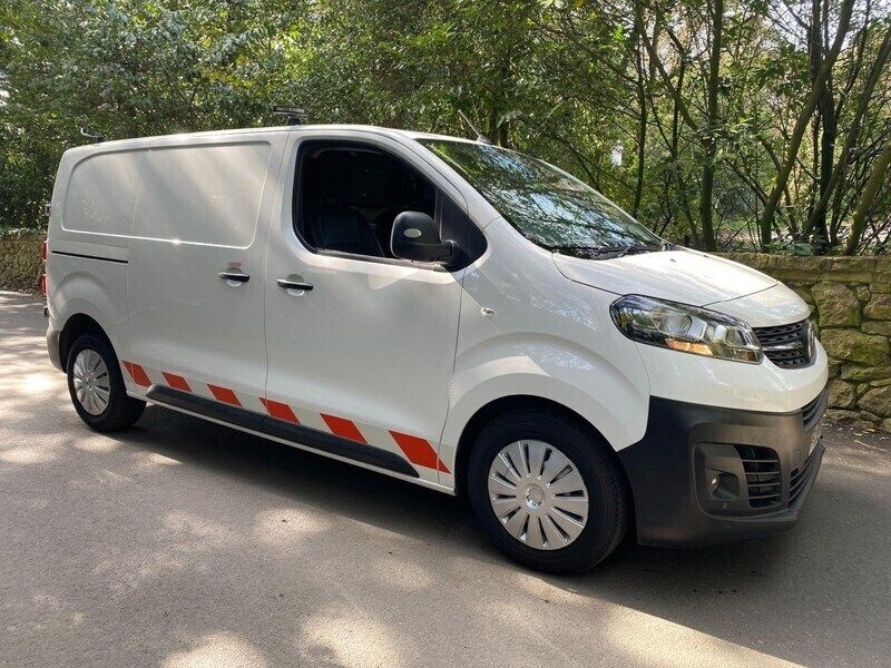White Used 2019 Vauxhall Vivaro Edition Van | £8,395 (Good price) - Image 1/4