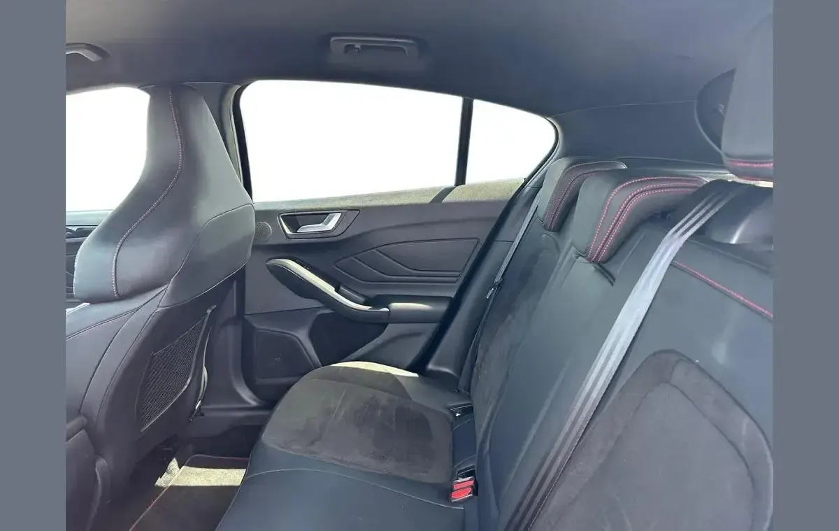 Used Ford Focus ST 280 HP (205 kW) 2022 Black Hatchback