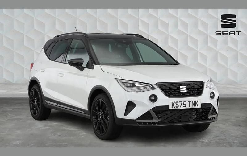New Seat Arona Black Edition 113 HP (83 kW) 2025 White SUV
