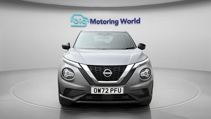 Used Nissan Juke N-Connecta 114 HP (83 kW) 2023 Grey SUV