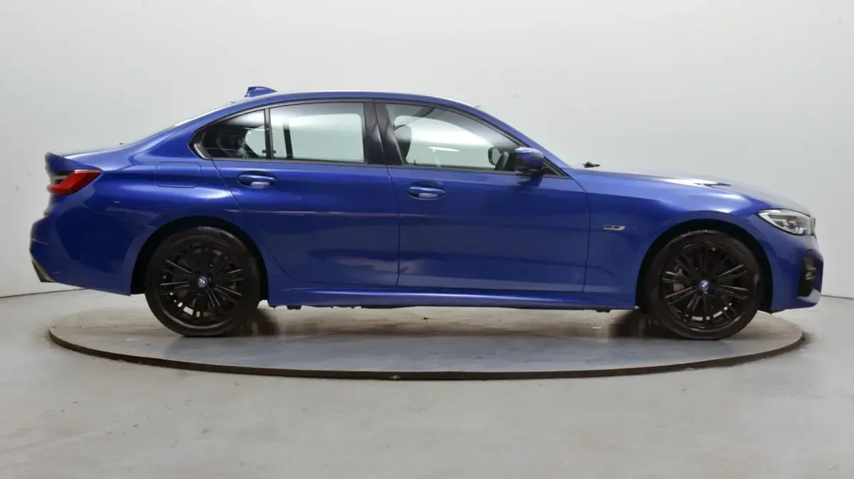Used BMW 330e M Sport 292 HP (214 kW) 2022 Blue Sedan