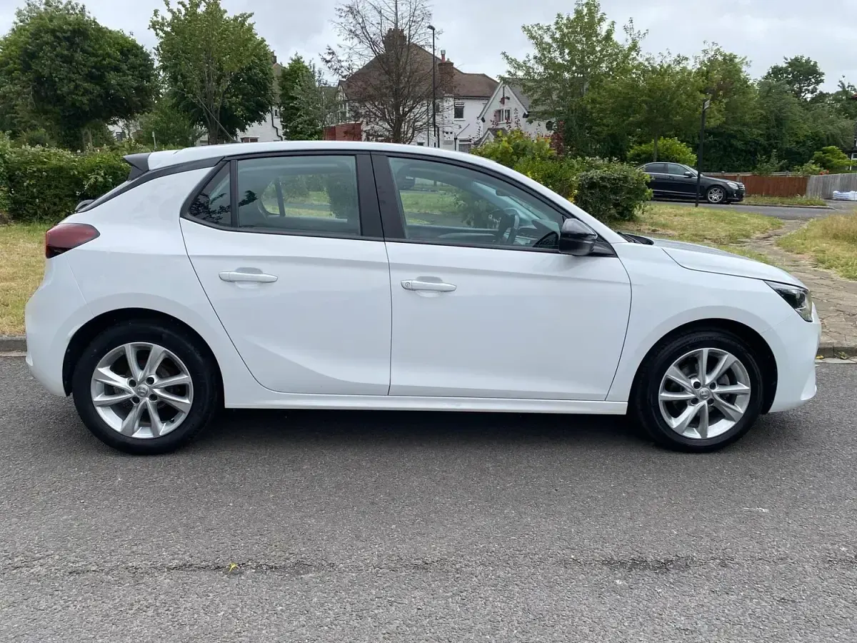Used Vauxhall Corsa 75 HP (55 kW) 2020 White Hatchback