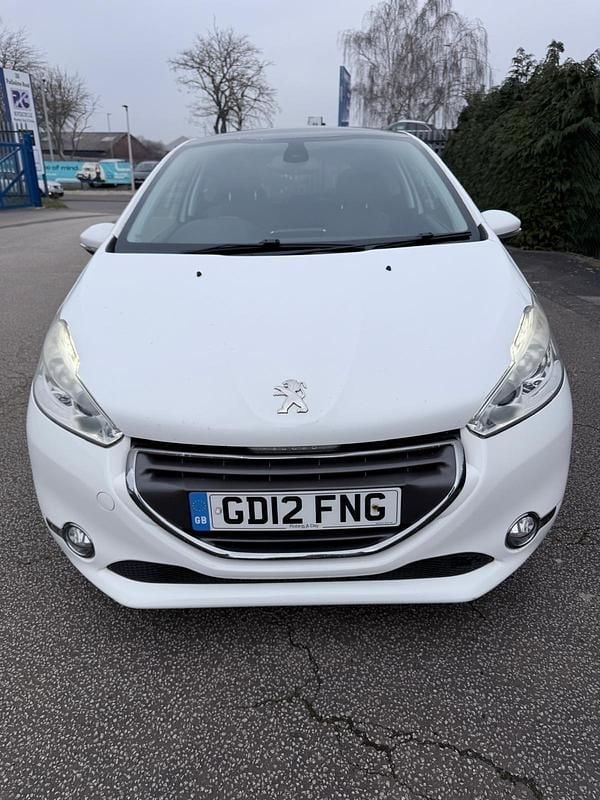 Used Peugeot 208 S 115 HP (84 kW) 2012 White Hatchback