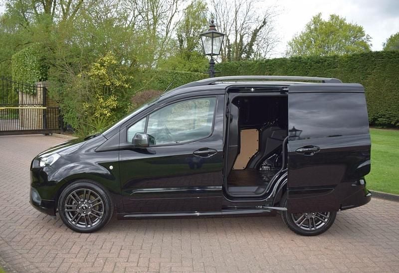 Używany Ford Transit Sport 100 KM (73 kW) 2021 Czarny Van