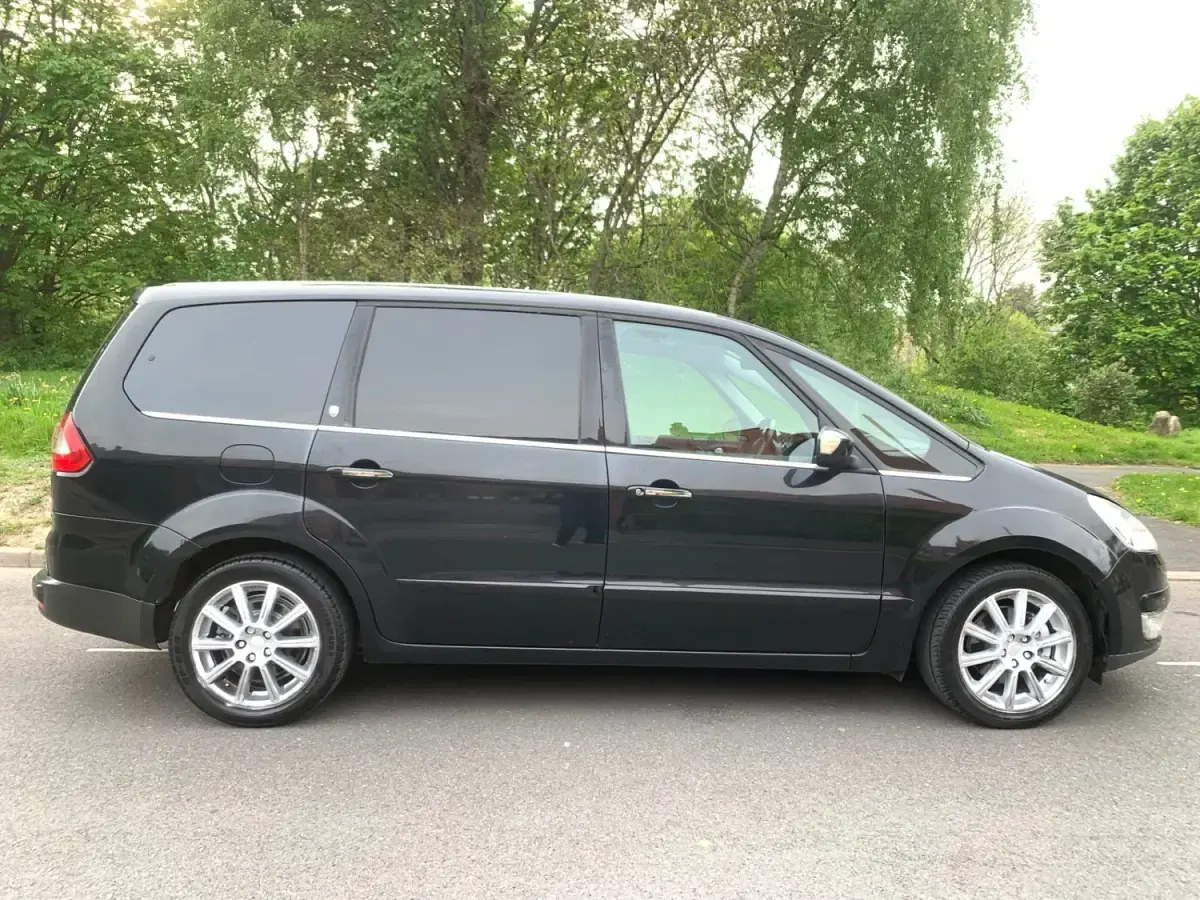 Gebraucht Ford Galaxy Ghia 140 PS (102 kW) 2009 Schwarz Van / Kleinbus