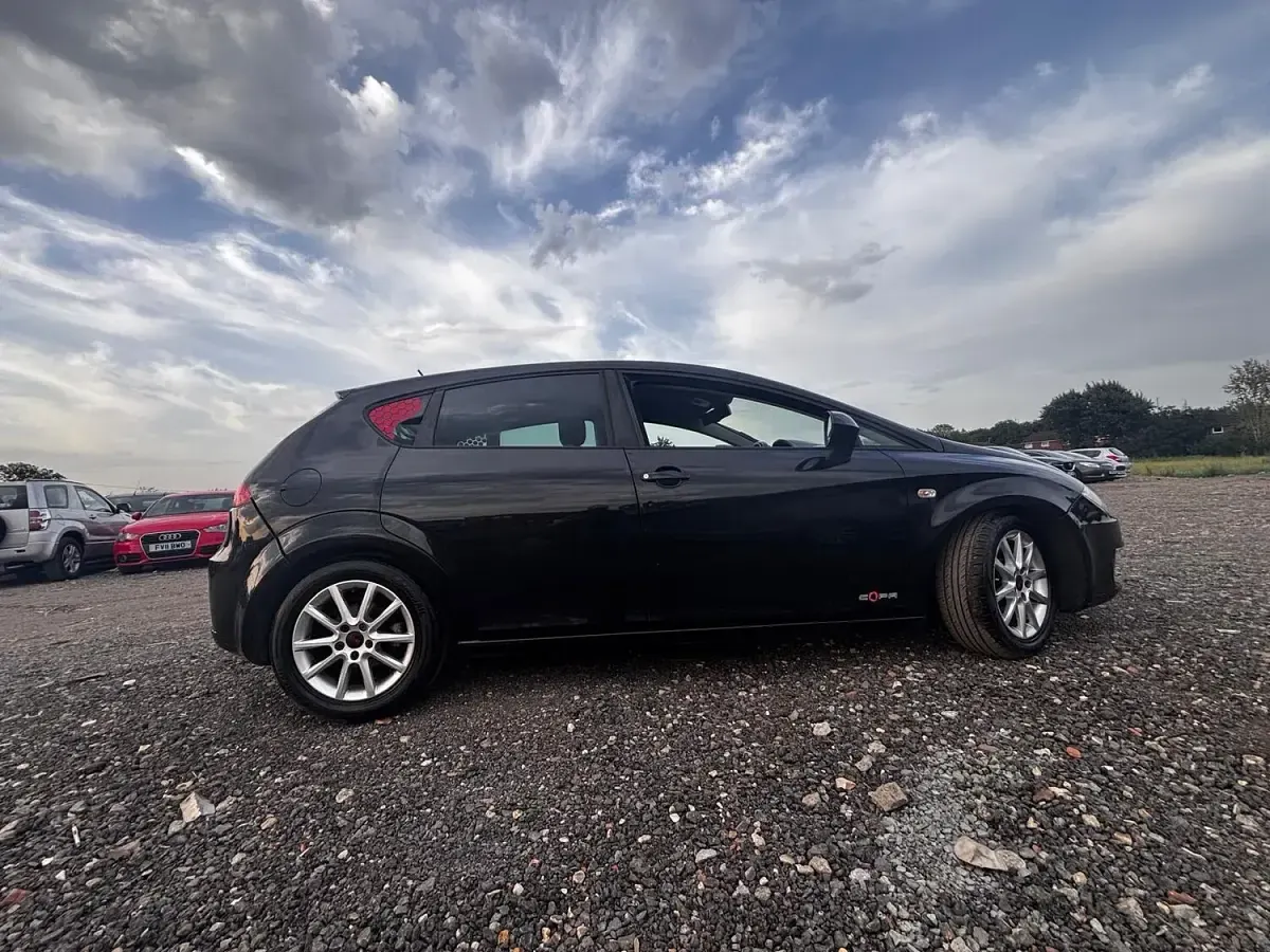 Used Seat Leon Copa 105 HP (77 kW) 2011 Black Hatchback