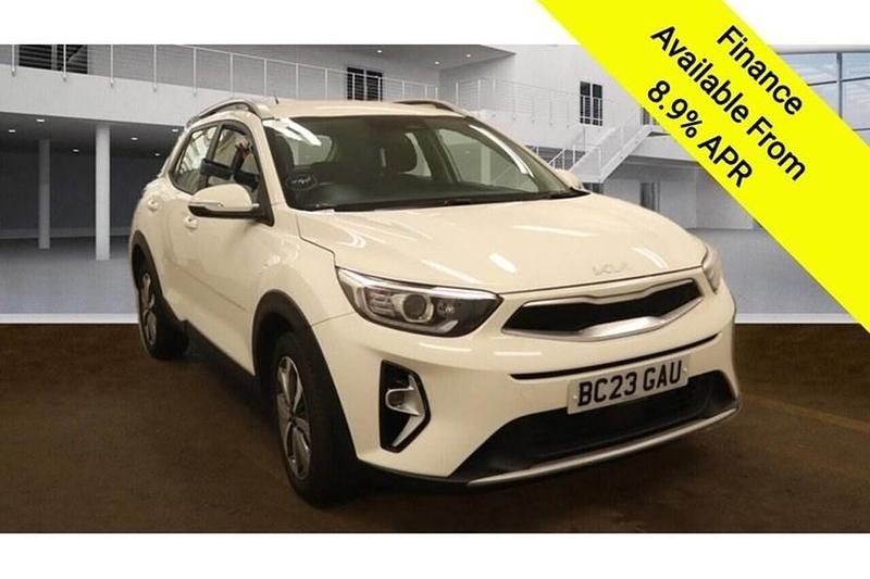 White Used 2023 Kia Stonic 2 SUV | £13,295 (Good price) - Image 1/1