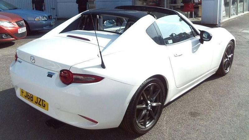 Used Mazda MX5 160 HP (117 kW) 2018 White Cabriolet