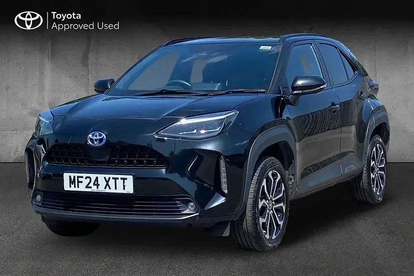 Used Toyota Yaris Cross Design 116 HP (85 kW) 2024 Black SUV
