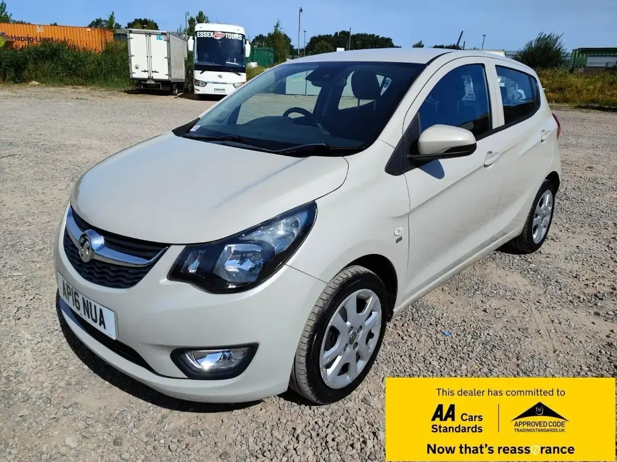 Second-hand Vauxhall Viva 75 CP (55 kW) 2016 Gri Hatchback