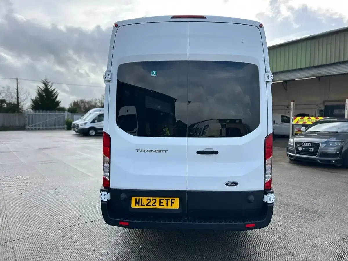 Käytetty Ford Transit Trend 170 HP (125 kW) 2022 Valkoinen