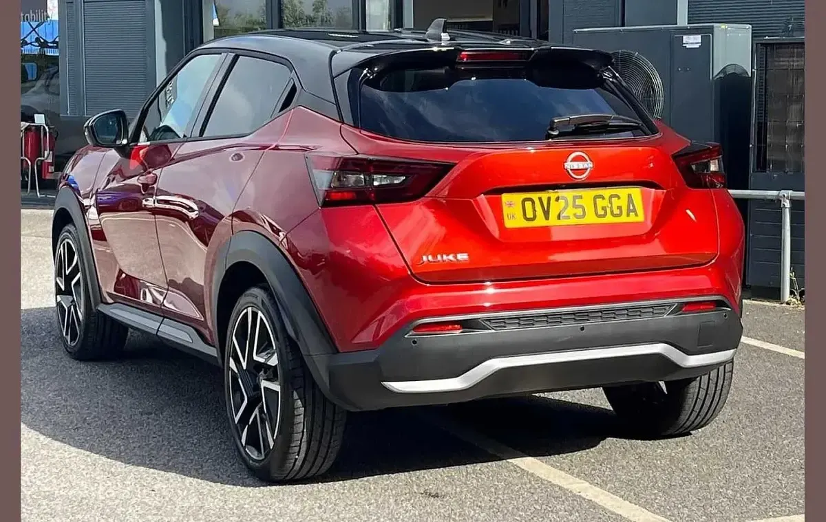 Used Nissan Juke Tekna+ 114 HP (83 kW) 2025 Red SUV