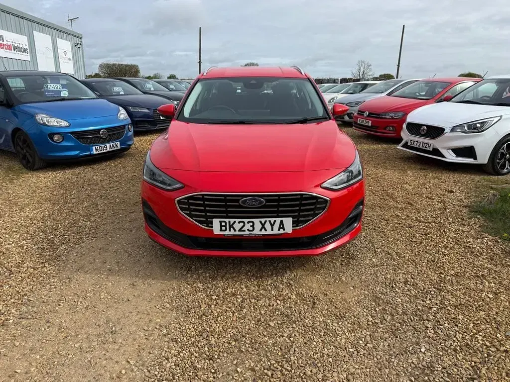 Used Ford Focus Titanium 125 HP (91 kW) 2023 Red Estate