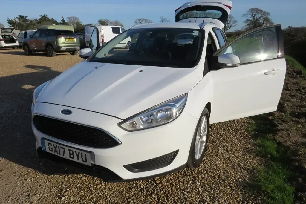 Usado Ford Focus Style 120 HP (88 kW) 2017 Branco Carrinha