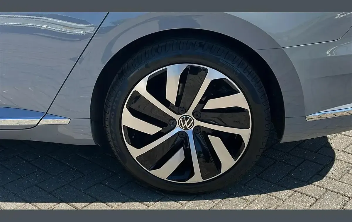 Used VW Arteon R-line 196 HP (144 kW) 2023 Grey Estate