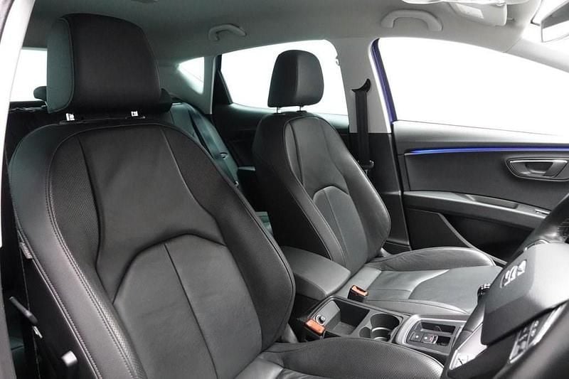 Used Seat Leon XCELLENCE 130 HP (95 kW) 2020 Blue Hatchback