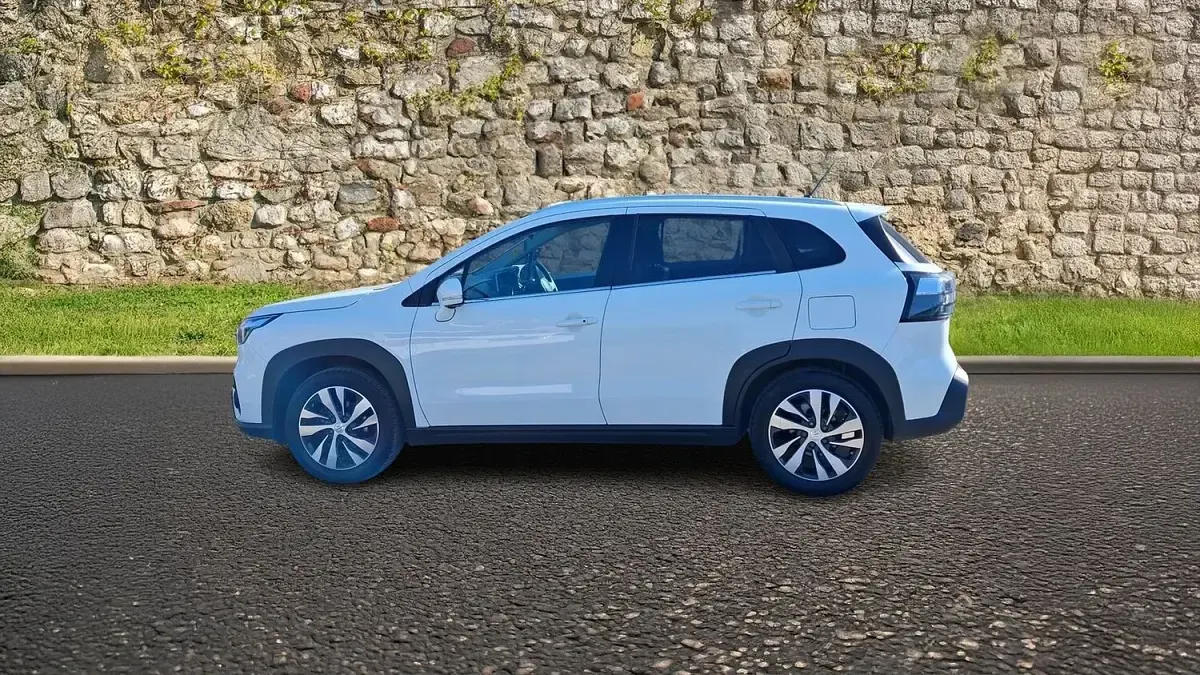 Used Suzuki SX4 S-Cross 129 HP (94 kW) 2023 White SUV
