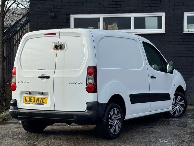 Used Peugeot Partner S 2013 White MPV