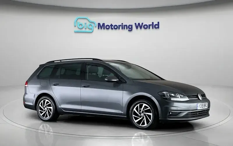 Used VW Golf VII Match 116 HP (85 kW) 2019 Grey Estate