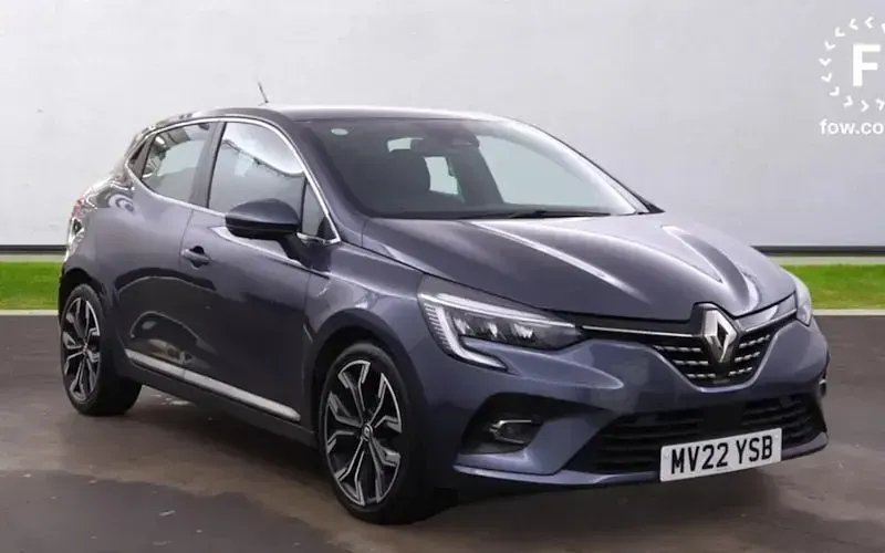 Używany Renault Clio V SE 90 KM (66 kW) 2022 Hatchback
