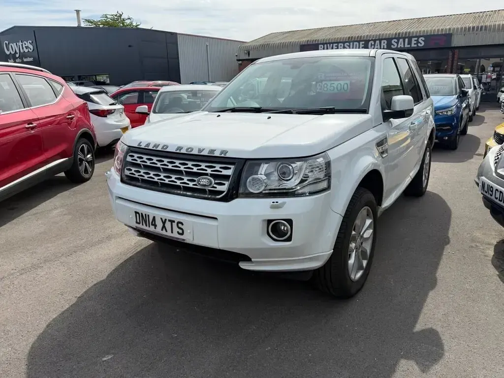 Used Land Rover Freelander 2 S 150 HP (110 kW) 2014 White SUV