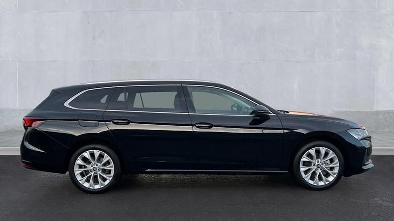 Used Skoda Superb SE L 150 HP (110 kW) 2025 Midnight black metallic Estate