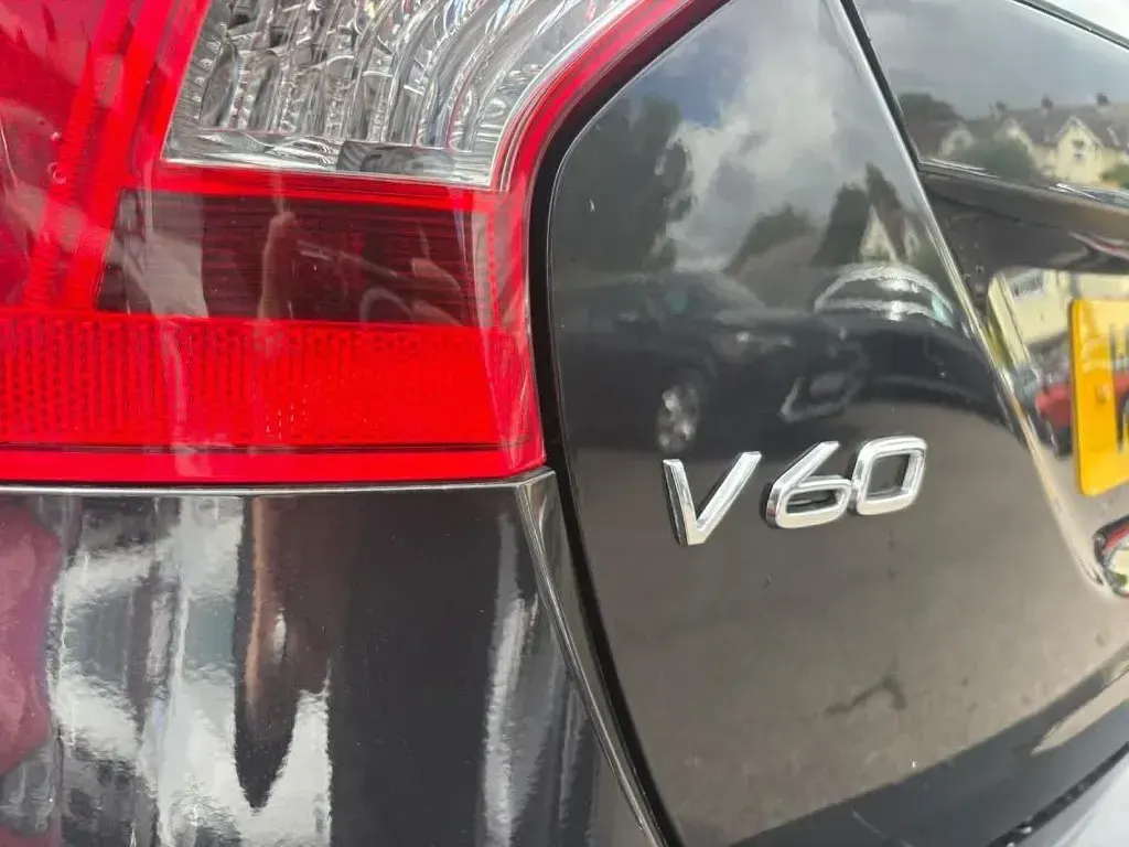 Used Volvo V60 SE Lux 2014 Estate