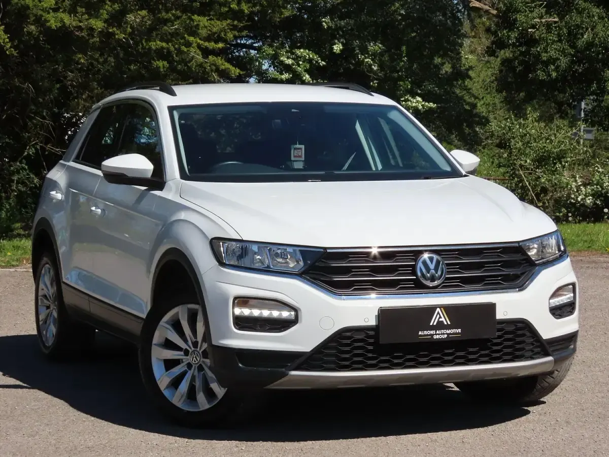 Used VW T-Roc SE 115 HP (84 kW) 2020 White SUV