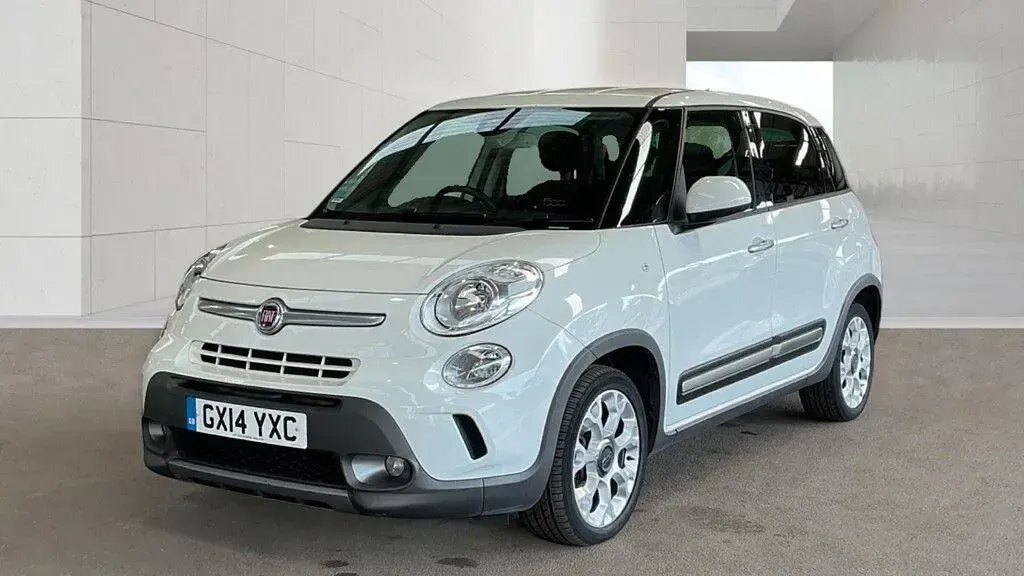 Used Fiat 500L Trekking 85 HP (62 kW) 2014 White MPV