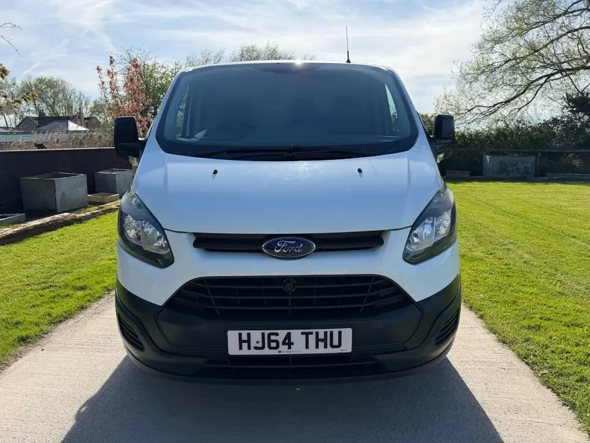Usado Ford Transit Custom 100 HP (73 kW) 2014 Branco Van