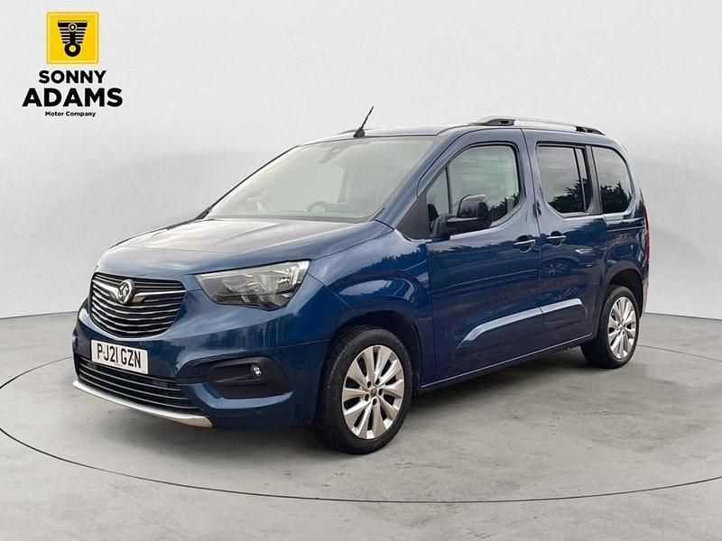 Used Vauxhall Combo Elite 130 HP (95 kW) 2021 Blue MPV