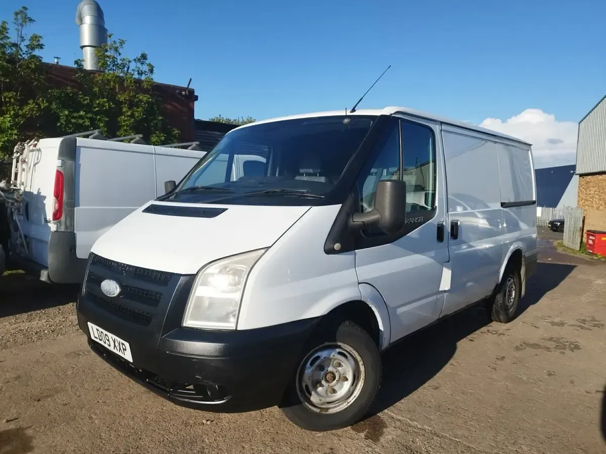 Usado Ford Transit 85 CV (62 kW) 2009 Blanco Van