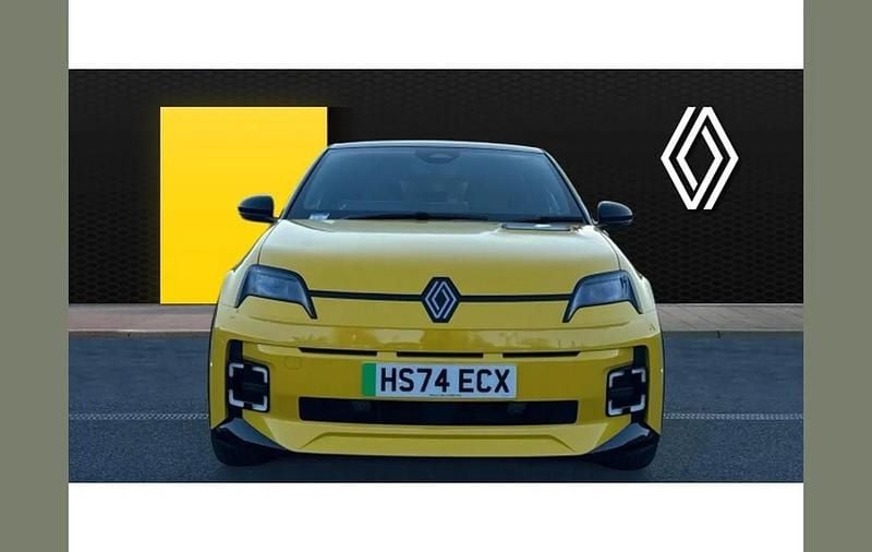 Used Renault R5 Iconic 110 kW (150 HP) 2024 Other Hatchback