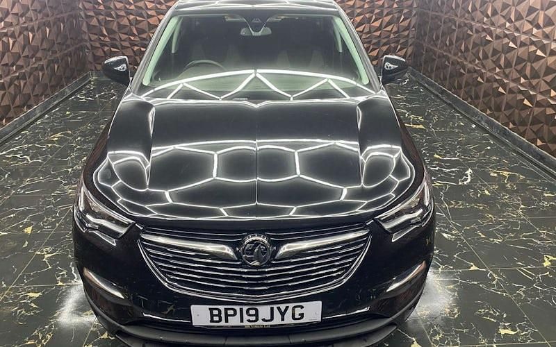 Used Vauxhall Grandland X S 131 HP (96 kW) 2019 Black SUV