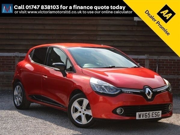 Red Used 2015 Renault Clio IV Dynamique Hatchback | £5,995 (Fair price) - Image 1/1