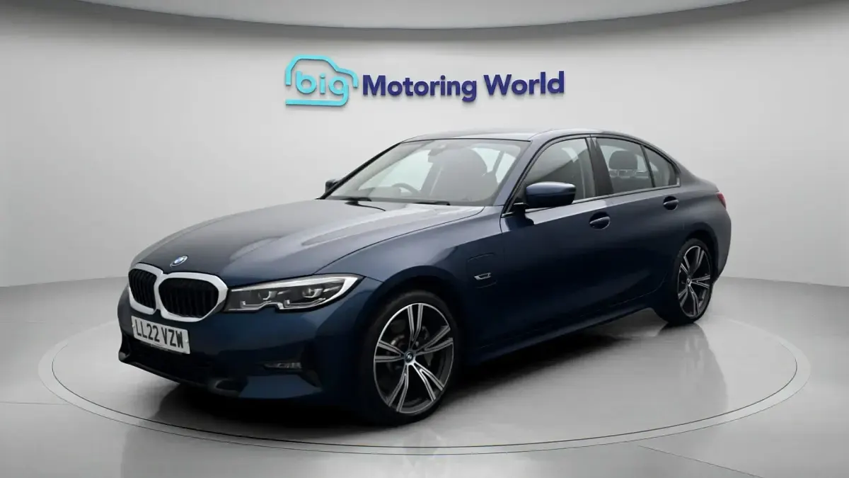 Used BMW 330 Sport Line 288 HP (211 kW) 2022 Sedan