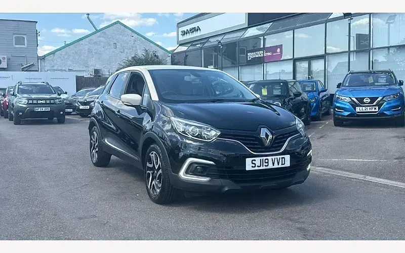 Used Renault Captur Iconic 150 HP (110 kW) 2019 SUV