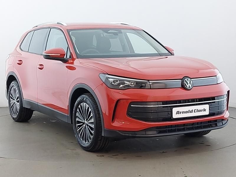 New VW Tiguan Match 150 HP (110 kW) 2025 Red SUV
