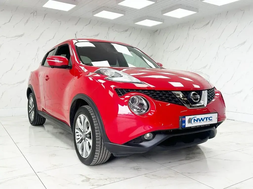 Used Nissan Juke Tekna 115 HP (84 kW) 2016 Red SUV