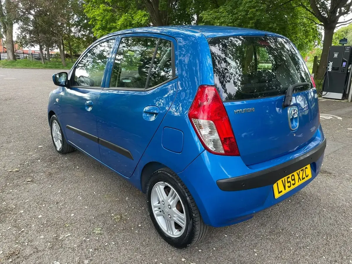 Used Hyundai i10 Comfort 78 HP (57 kW) 2009 Blue Hatchback